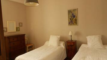 Double or Twin Room | Individually decorated, individually furnished, desk, blackout drapes