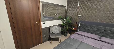 Comfort Double Room, Private Bathroom | Egyptian cotton sheets, premium bedding, down duvets