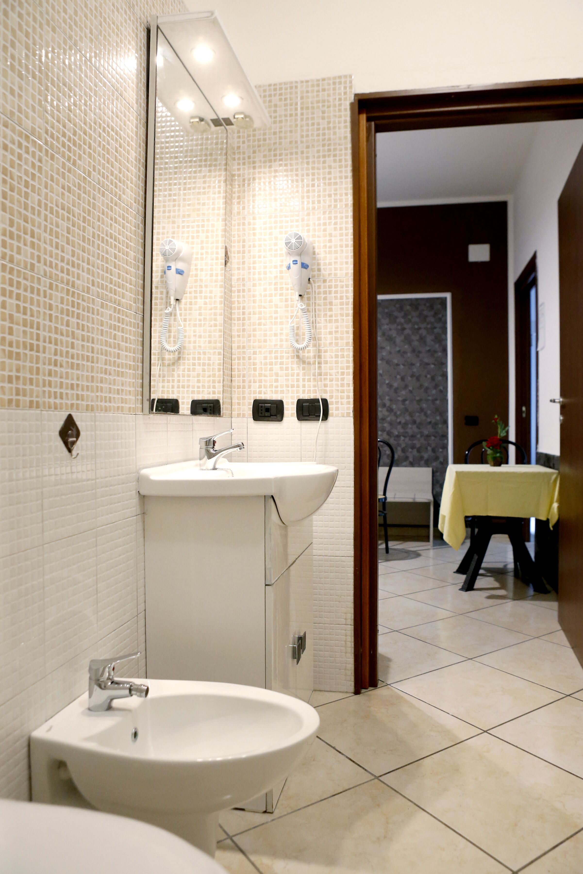 Comfort Double Room, Private Bathroom | Bathroom | Shower, rainfall showerhead, free toiletries, hair dryer