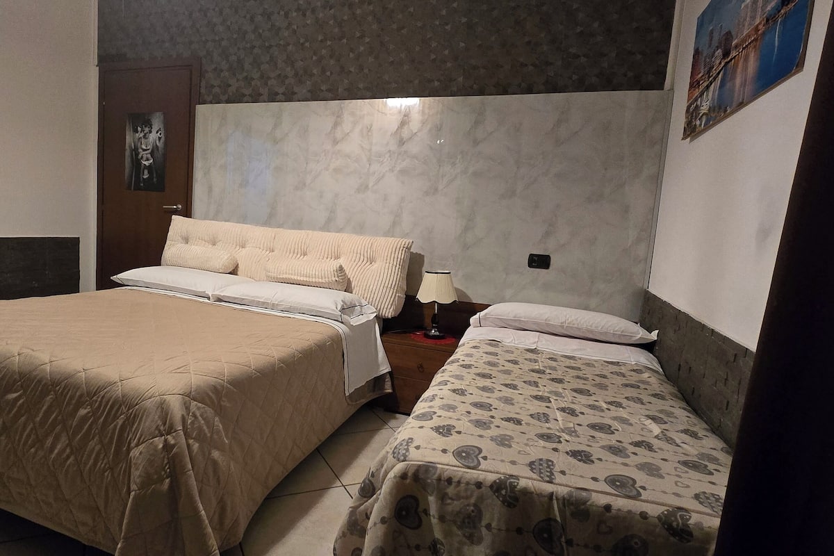 Chambre Double Confort, salle de bains privée | Draps en coton égyptien, literie de qualité supérieure