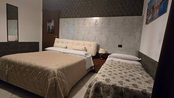 Comfort Double Room, Private Bathroom | Egyptian cotton sheets, premium bedding, down duvets