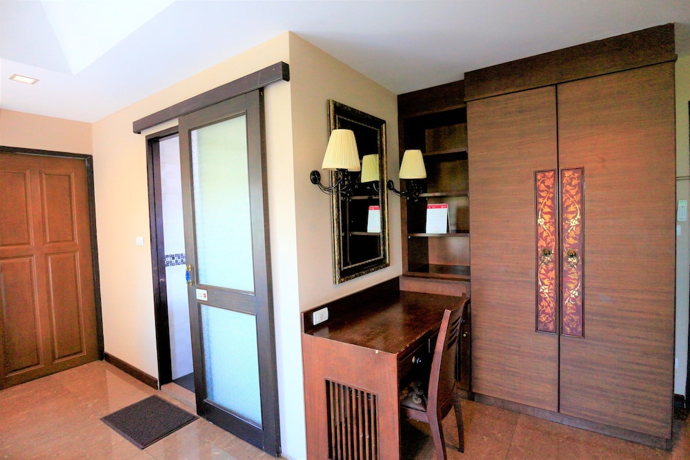 At Home At Chiang Mai by null