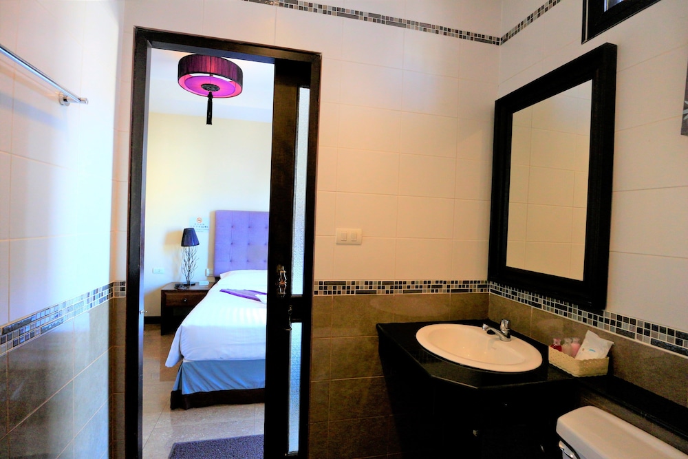 At Home At Chiang Mai by null