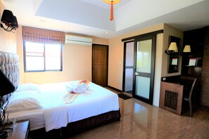 Phòng đôi Superior | Minibar, bàn, truy cập Internet không dây miễn phí 