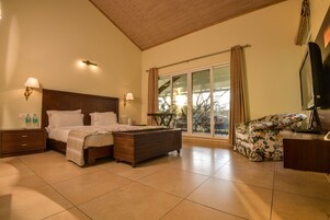 1 bedroom, in-room safe, individually furnished, desk