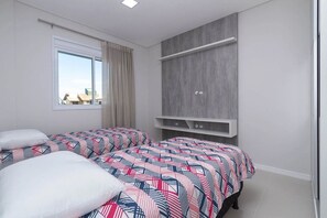 Apartment (Costa Brava 203) | Iron/ironing board - Costa Brava 203 - Apto Praia de Mariscal (Bombinhas)