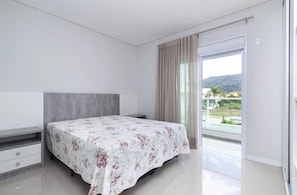 Apartamento (Costa Dourada 204) | Wi-Fi de cortesia, roupa de cama