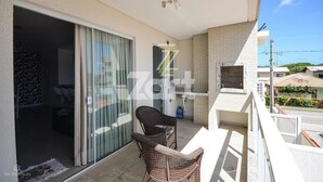 Apartment (Ipe Branco 103) | Balcony view - Ipê-branco 103 - Apto Praia de Mariscal (Bombinhas)