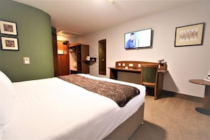 Desk, laptop workspace, iron/ironing board, free WiFi - Doncaster International Hotel (Doncaster)