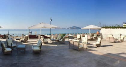 Klaton Beach Hotel