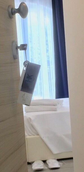 Desk, soundproofing, cots/infant beds, rollaway beds - Klaton Beach Hotel (Formia)