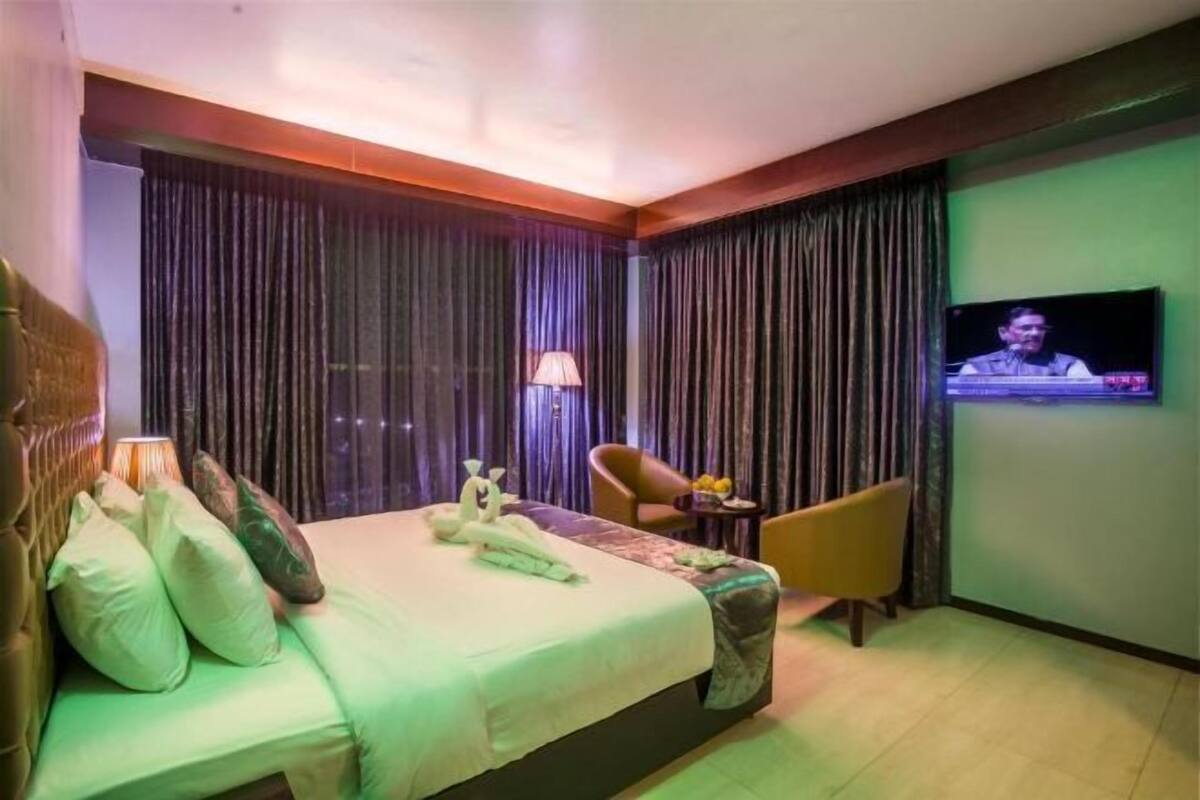 1 bedroom, minibar, in-room safe, desk