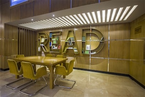 Interior - Momo Inn (Bogra)