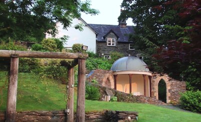 Bryn Melyn Farm Cottages- 5 Luxury Cottages In A Stunning Setting with Wood Fired Hot Tub