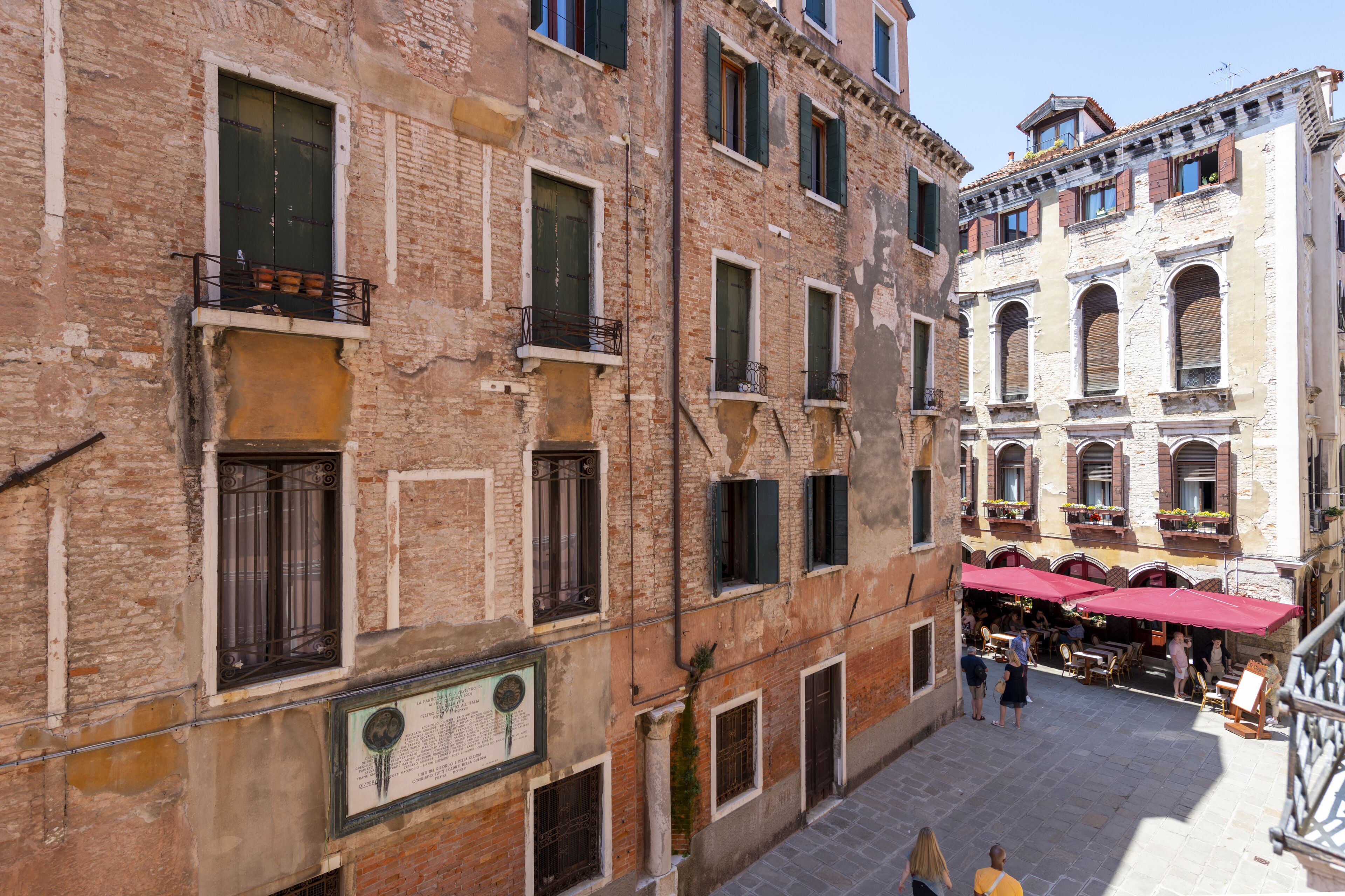 superior room | city view