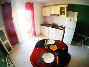 Comfort Apartment, 1 Bedroom | In-room dining - Blue Marlin (Boa Vista)