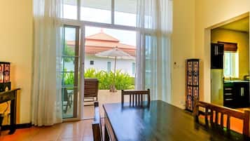 2 Bedrooms Villa | In-room dining