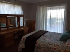 3 bedrooms, desk, bed sheets - SEA-esta do Ponta (Ponta d'Ouro)