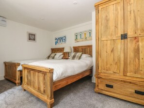 Cottage | 2 bedrooms, individually decorated, individually furnished, free WiFi - The Watch Below (Fowey)