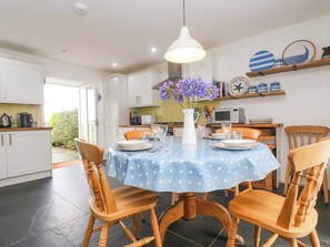 Cottage | Dining - Sundowner (Wadebridge)