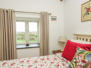 Cottage | 2 bedrooms, individually decorated, individually furnished, free WiFi - Sundowner (Wadebridge)