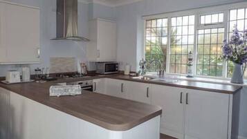 Cottage | Interior