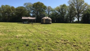 Exterior - Free Range Glamping (Edenbridge)