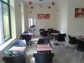 Bao gồm bữa sáng buffet hàng ngày 