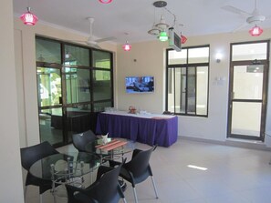 Breakfast, lunch and dinner served - FQ Village Hotel (Dar es Salaam)