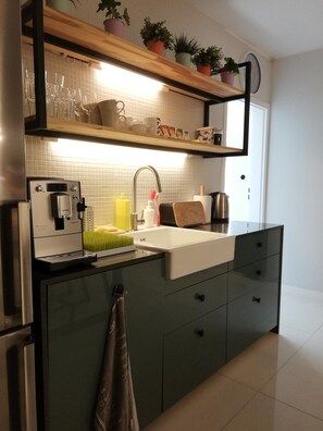 Refrigerador y microondas