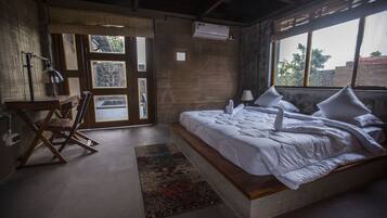 Villa, Private Pool | Premium bedding, in-room safe, individually decorated