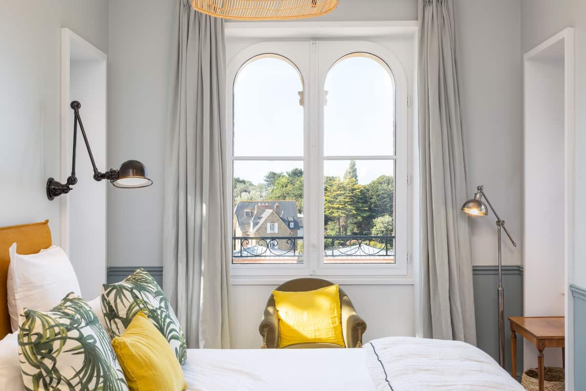 classic double or twin room, park view (main building) | premium bedding, in-room safe, blackout curtains, soundproofing
