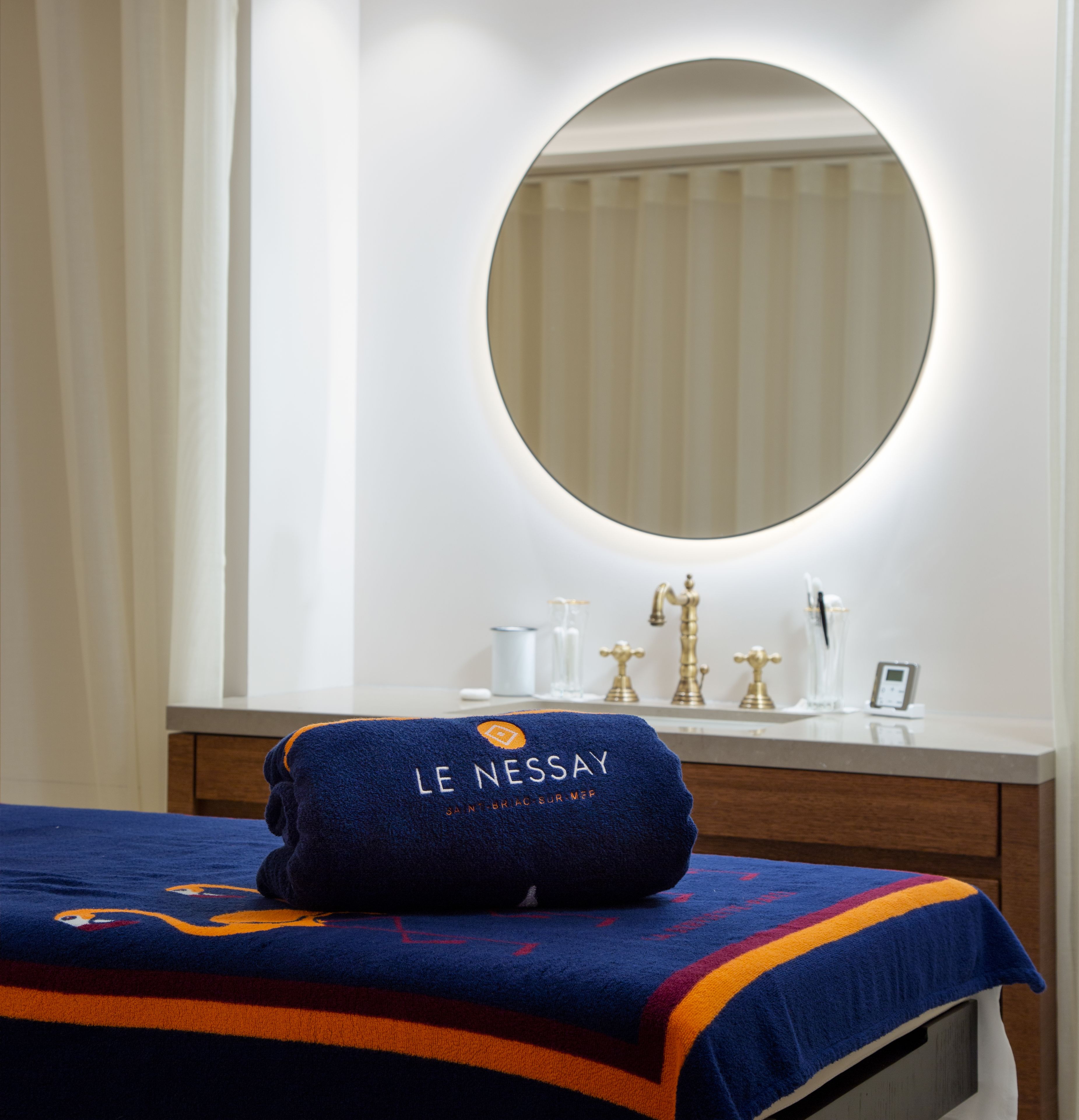 Bastu, ångbastu, djupmassage, sportmassage och massage