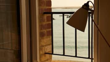 Junior kamer, niet-roken, uitzicht op zee (Annexes) | Luxe beddengoed, een kluis op de kamer, verduisterende gordijnen