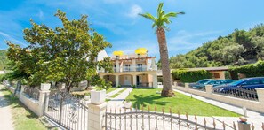 Front of property - Villa Filipovic (Ston)