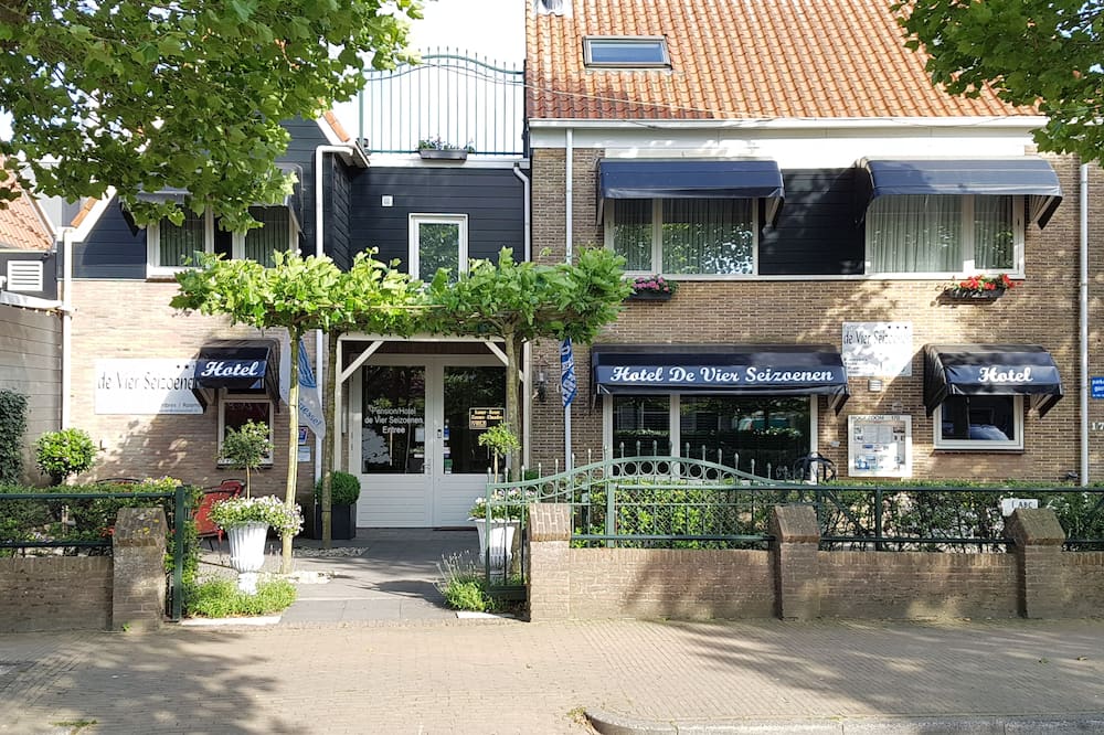 Hotel De Vier Seizoenen