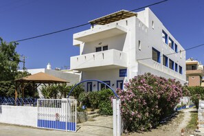 Front of property - Sifis Studios (Kantanos-Selino)