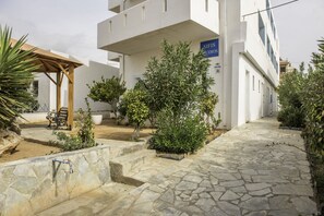 Property entrance - Sifis Studios (Kantanos-Selino)