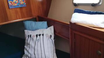 Family Mobile Home, 3 Bedrooms, Non Smoking, Oceanfront | Room amenity