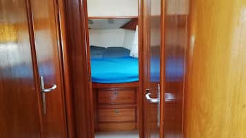 Mobil Karavan Keluarga, 3 kamar tidur, Bebas Asap Rokok, tepi laut | 3 kamar tidur, Wi-Fi gratis, dan seprai linen