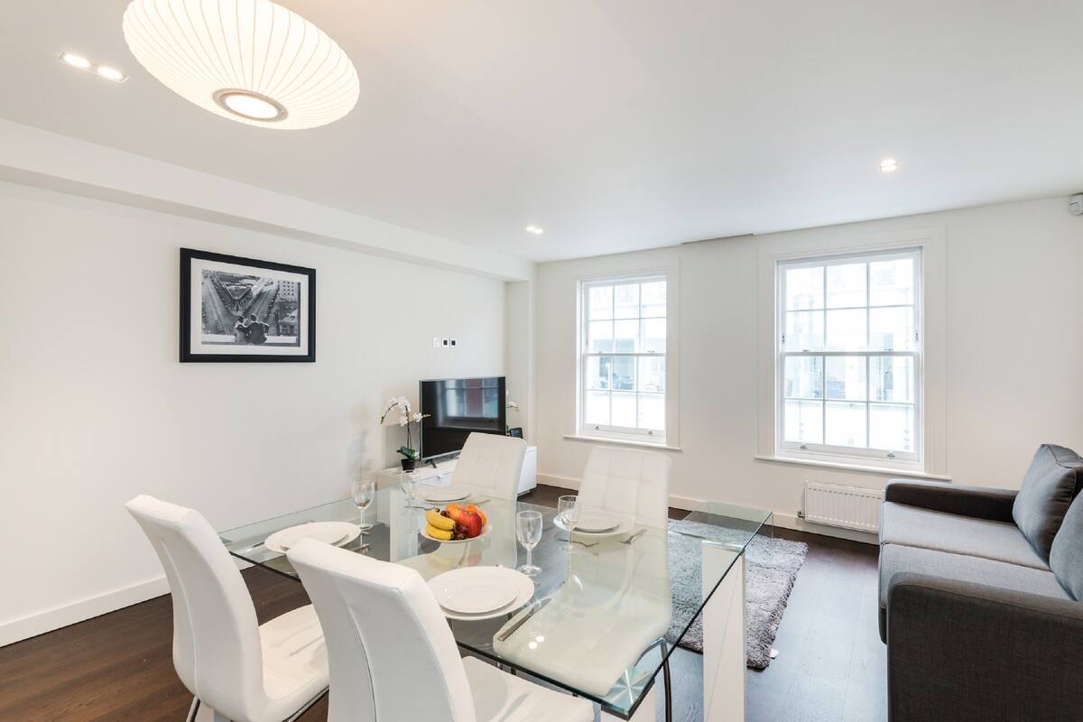 Apartament urbà, 3 dormitoris ((151) Sloane 3) | Zona de menjador de l'habitació