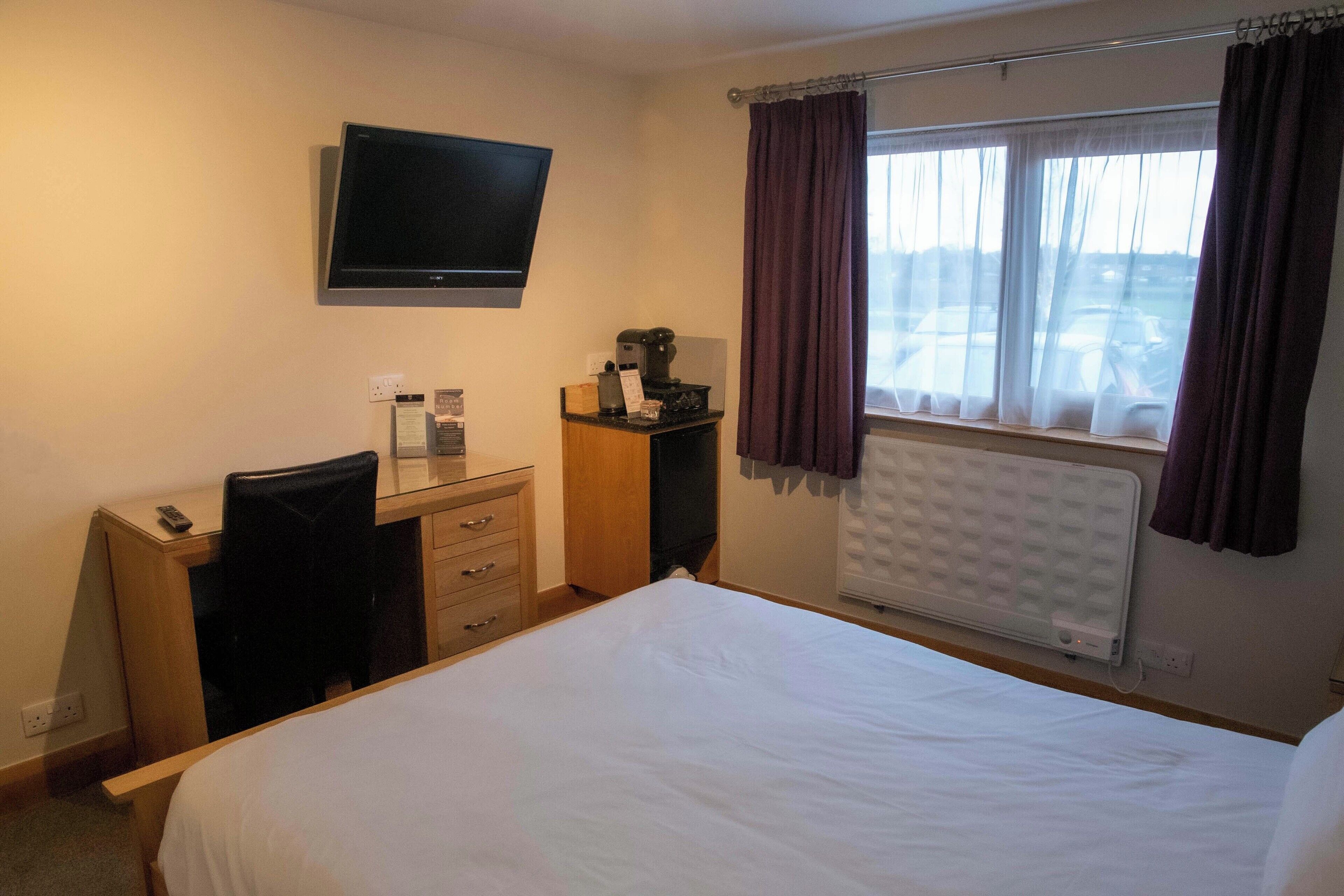 standard double room, 1 double bed, non smoking | 1 bedroom, egyptian cotton sheets, premium bedding, memory-foam beds