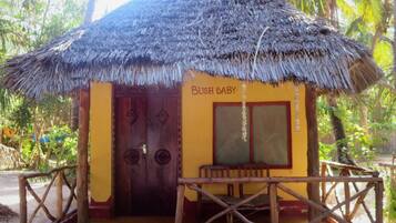Double Room, Garden View | In-room safe, iron/ironing board, free WiFi, bed sheets