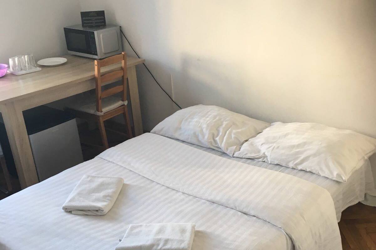 Economy-Doppelzimmer, 1 King-Bett, Nichtraucher