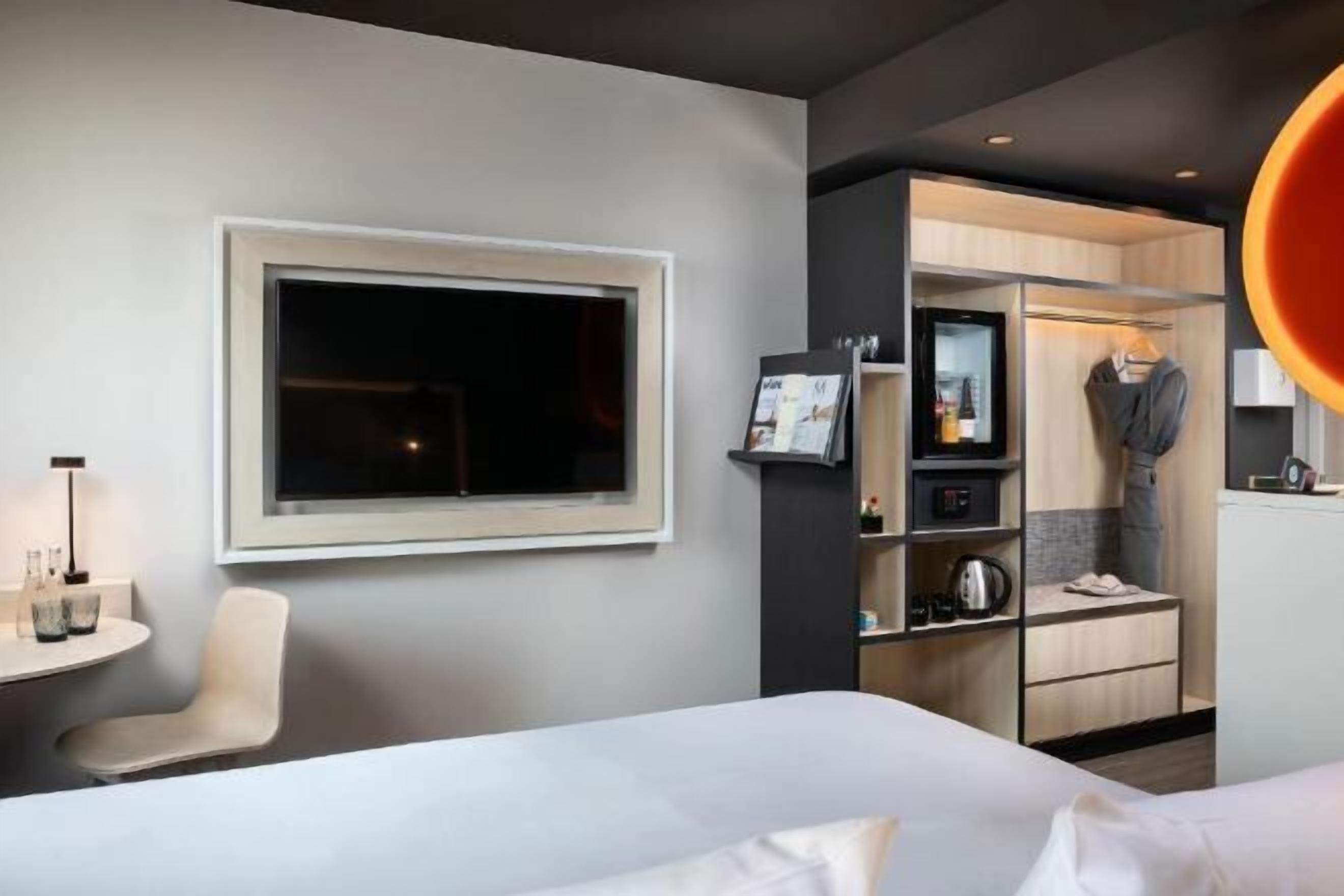 In-room safe, desk, laptop workspace, blackout curtains