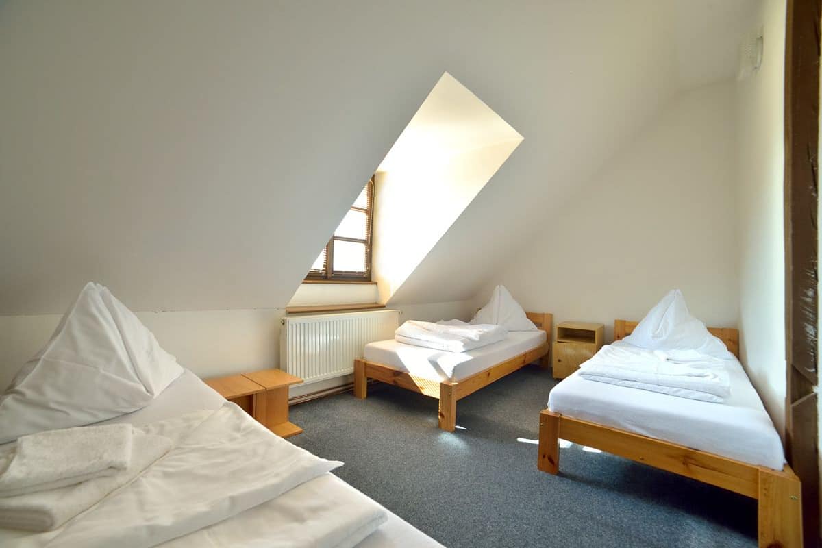 Classic Apartment, Multiple Beds | Desk, WiFi (free)