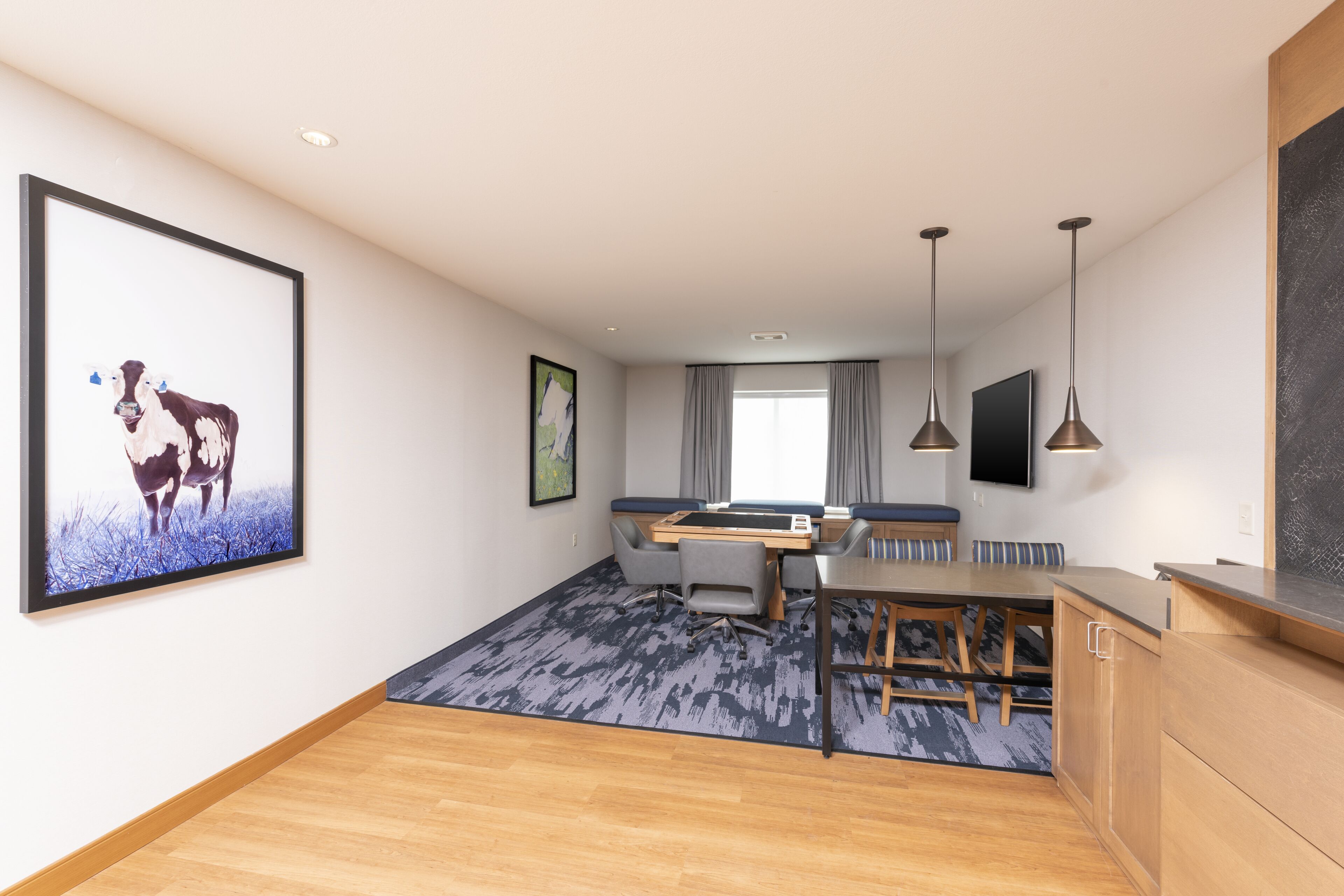 desk, laptop workspace, iron/ironing board, free cots/infant beds