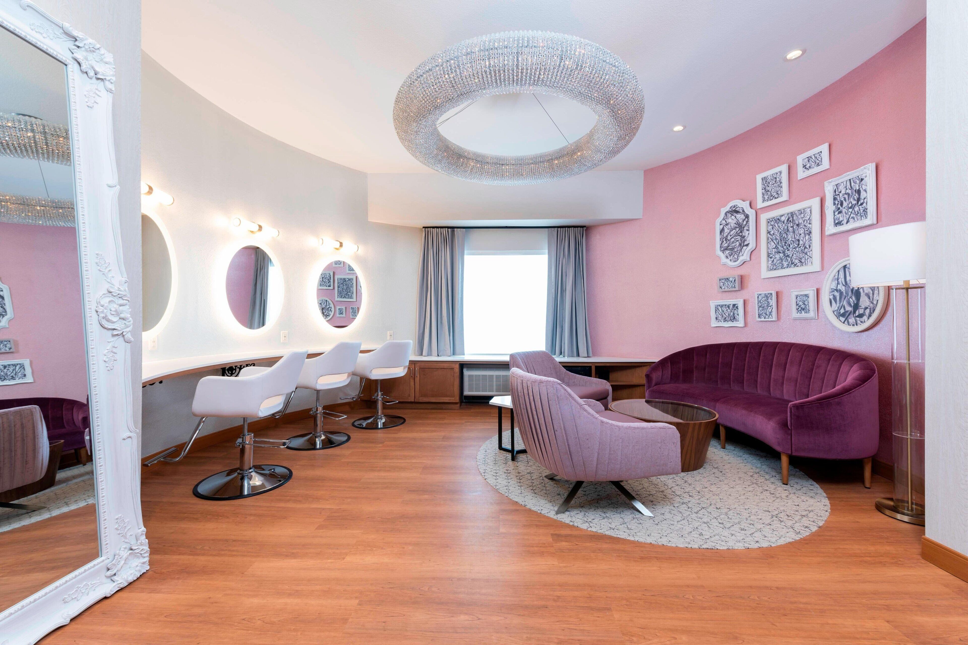 suite, 1 king bed | desk, laptop workspace, iron/ironing board, free cots/infant beds