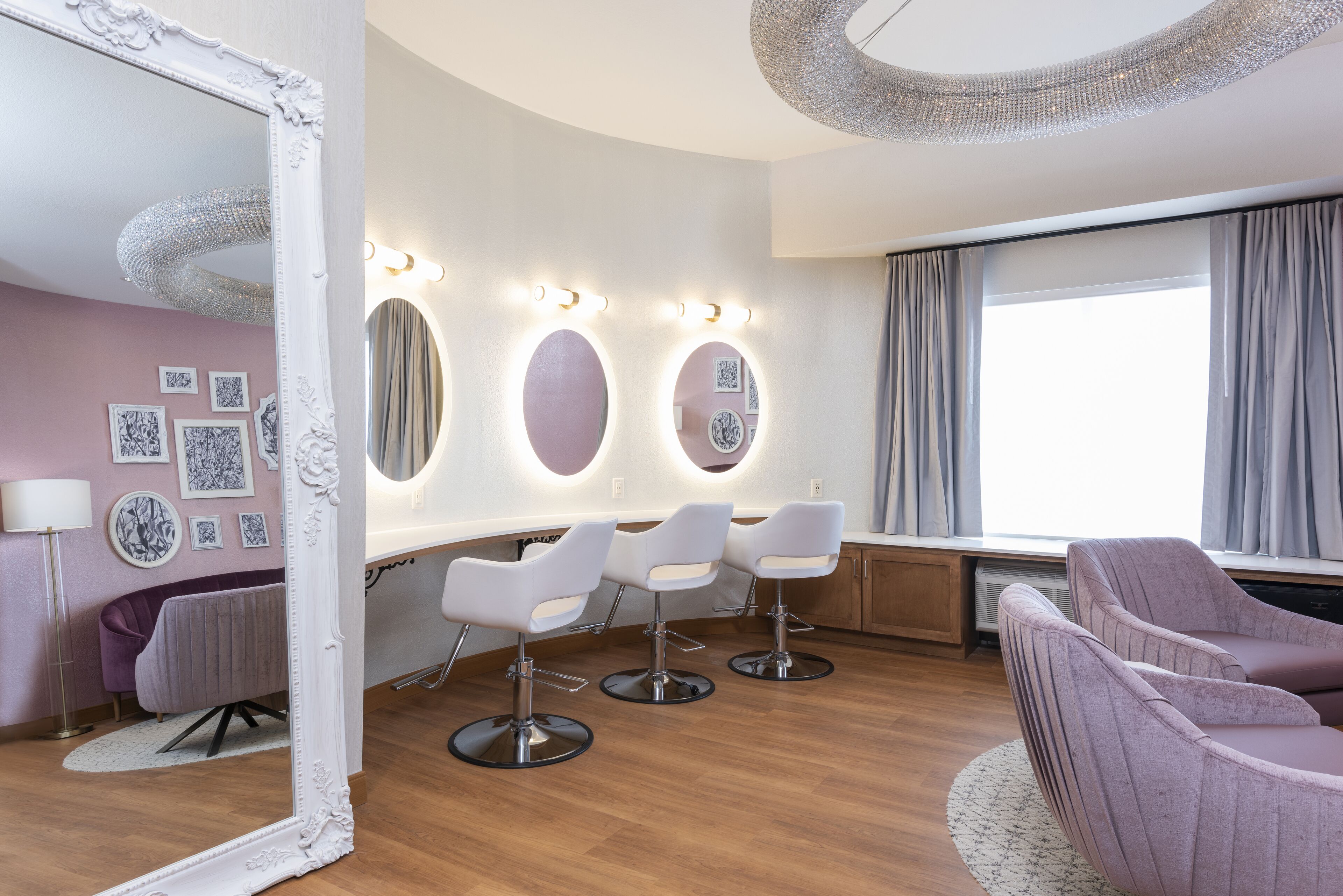 suite, 1 king bed | desk, laptop workspace, iron/ironing board, free cots/infant beds