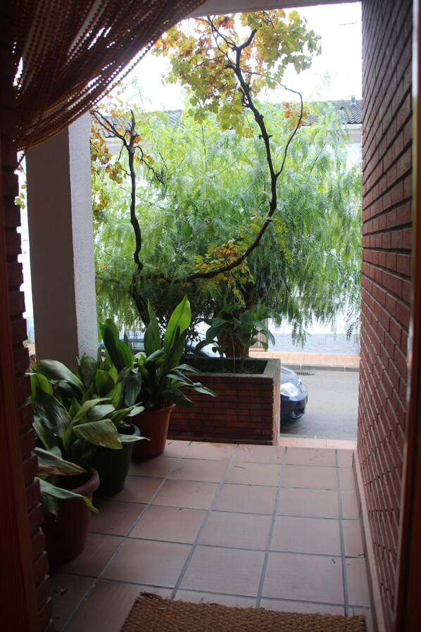 Façana frontal de l'allotjament